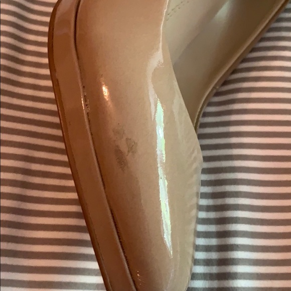 Heels. - Picture 3 of 3